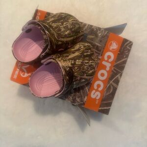 Babygirl Pink Realtree Camo Crocs